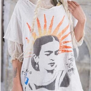 Magnolia Pearl FRIDA DEL SOL TEE